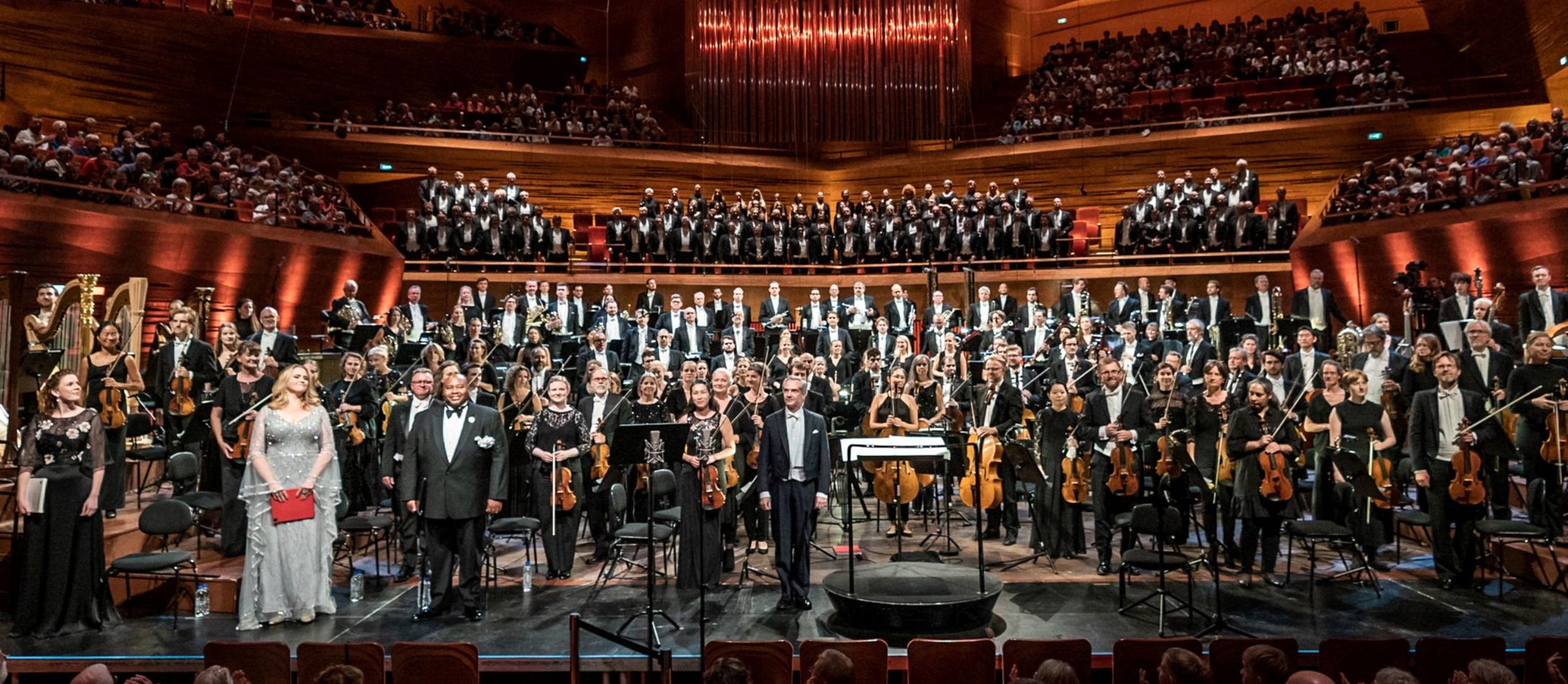 DR Symfoniorkestret, dirigent Fabio Luisi og solister til åbningskoncerten Gurre Lieder