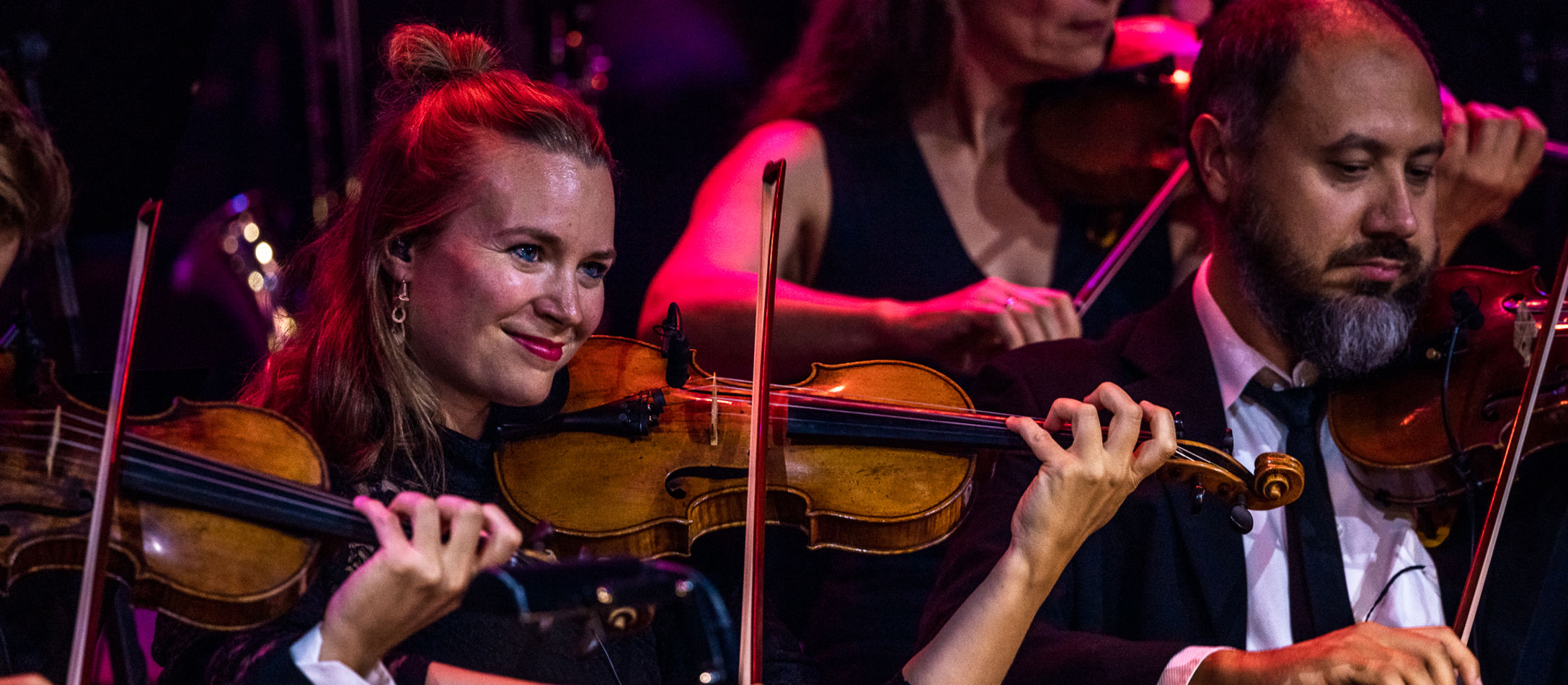 Gunvor spiller på violin